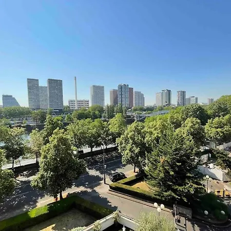 Vue Sur La Seine * Paris